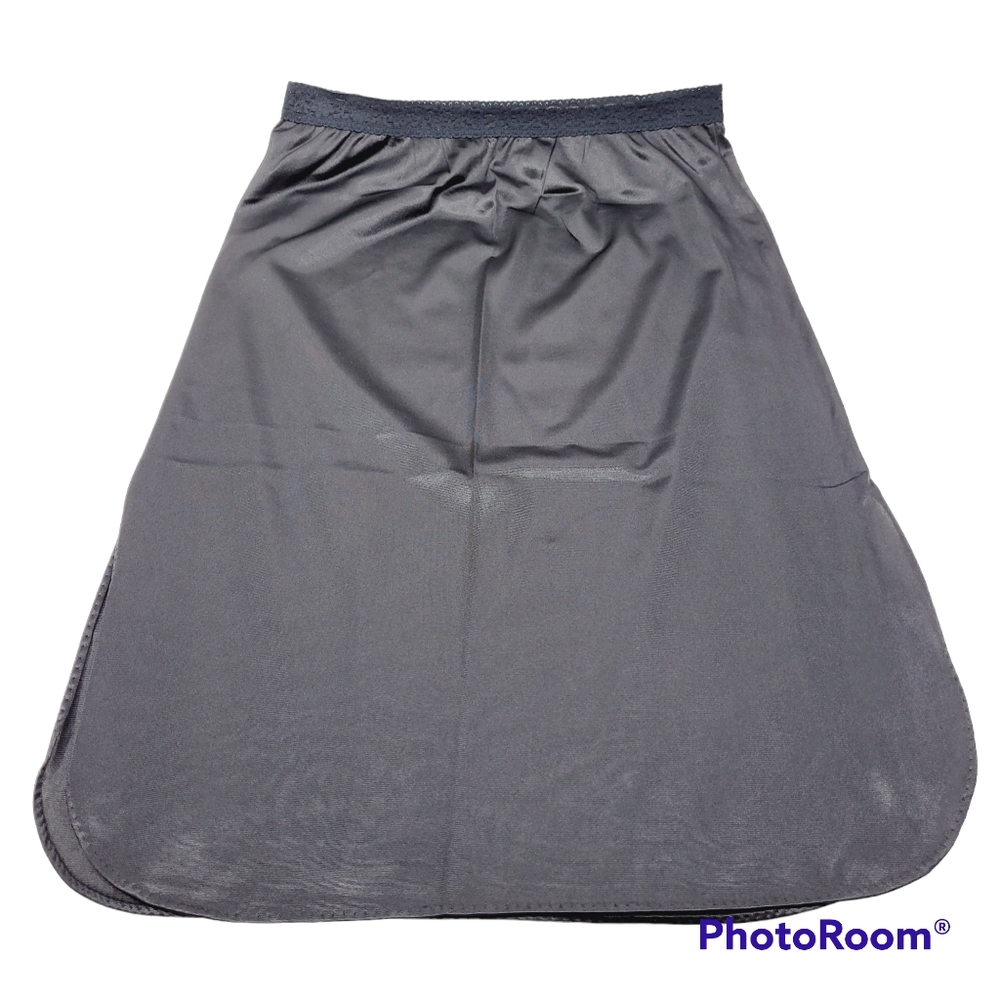 *25 Stardust medium half slip 24.5" long solid black 2 side slits vintage